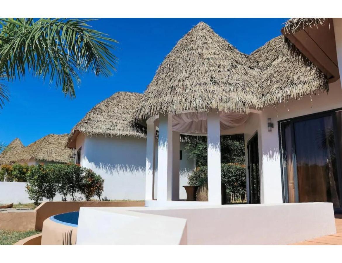 Safari Hotel And Villas Powered By Cocotel Bulala Eksteriør bilde